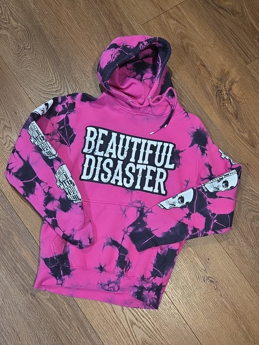 BEAUTIFUL DISASTER TIE DYE GRAPHIC HOODIE.. SIZE MED.. #8186